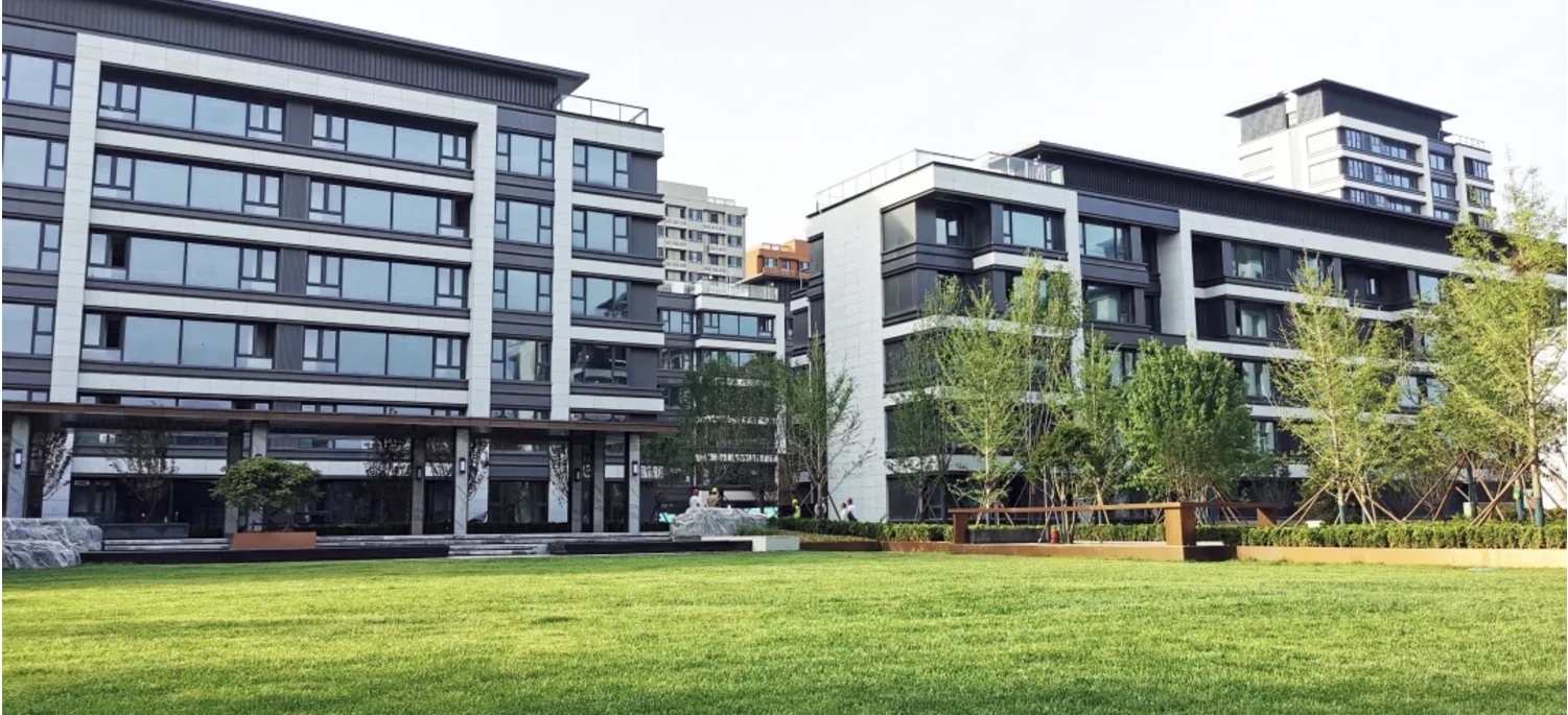 张强调研经开区国际尊龙凯时社区项目建设时强调，，，，，以重点项目强引擎催生发展新动能