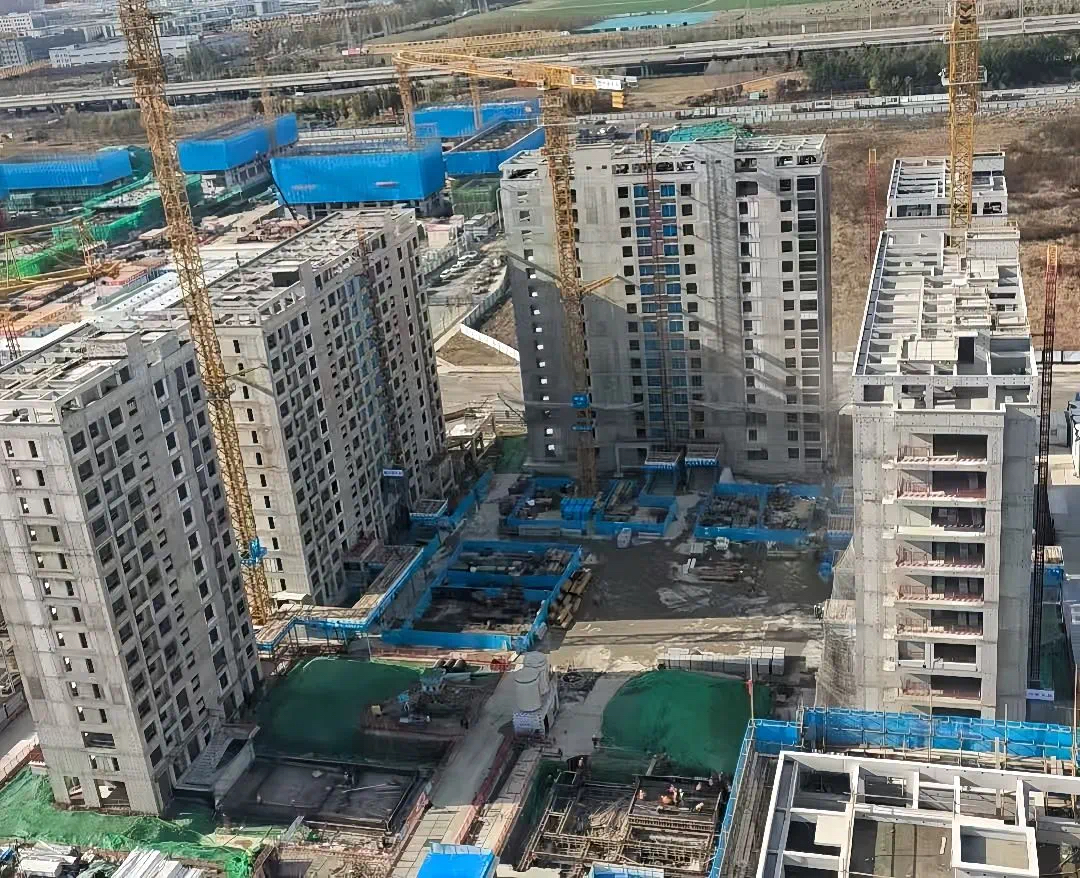 国际尊龙凯时社区3号地块项目完成主体结构全面封顶