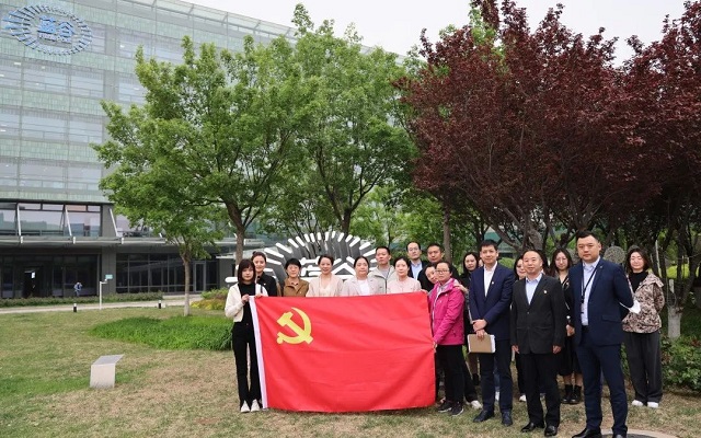 亦庄尊龙凯时集团组织开展“体验科技创新成果 坚定尊龙凯时强国战略”主题党日活动